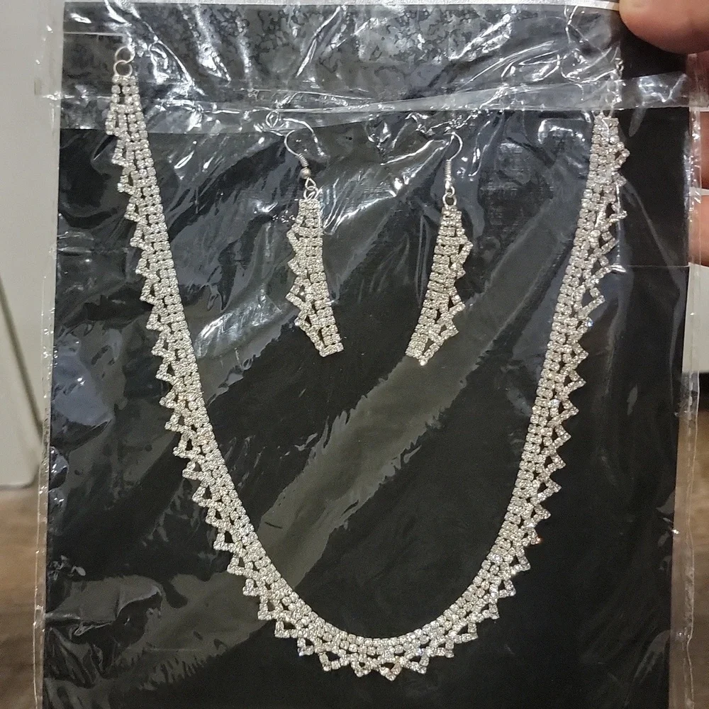 JEWELRY SET. - Picture 3 of 5